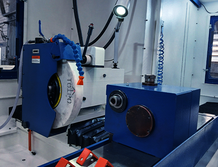 Retífica Cilíndrica CNC – CB121N - Imagem 1